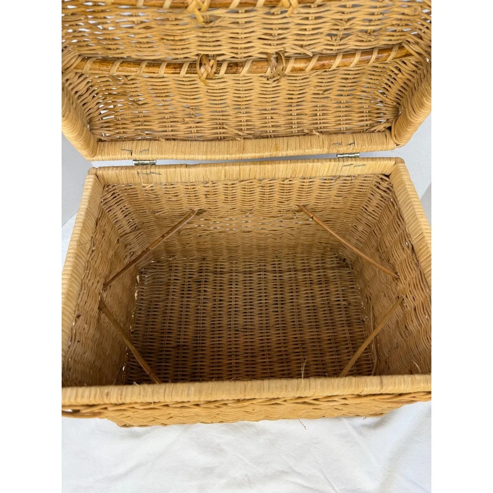 Vintage Cottage Granny Wicker‎ Storage Trunk Basket Hinged Lid & Handles Natural